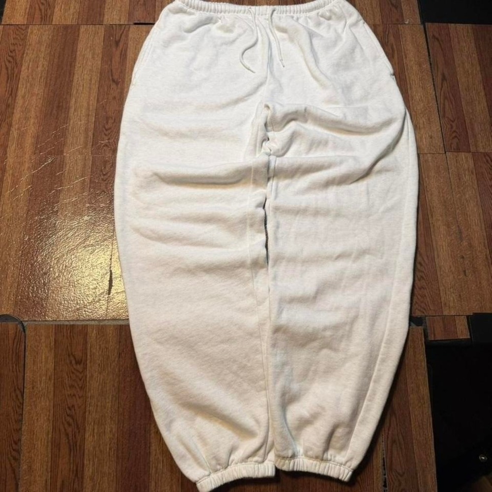 Brandy Melville Galt White Fleece‎ Sportswear Sweatpants Jogger One Size